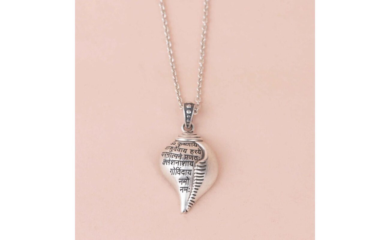 Shri Krishna Shankha Pendant